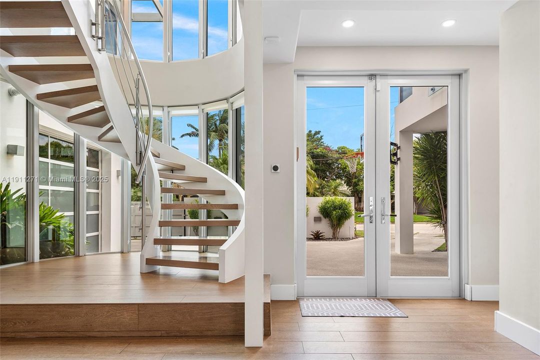 For Sale: $7,200,000 (7 beds, 8 baths, 7325 Square Feet)