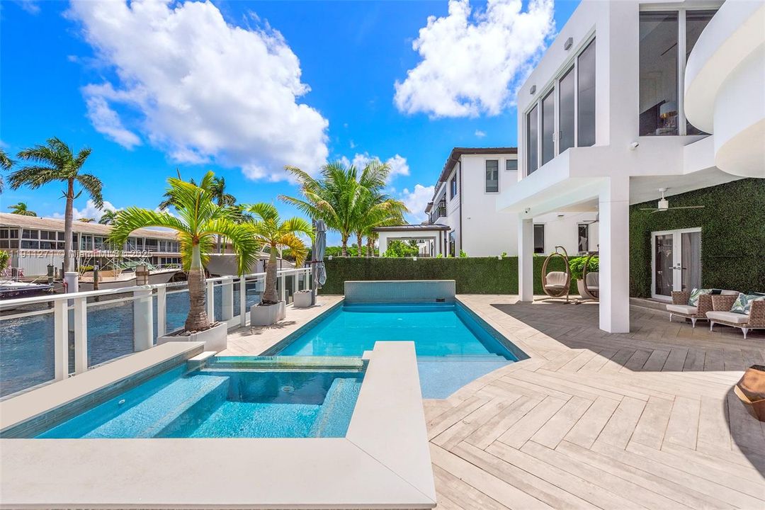 For Sale: $7,200,000 (7 beds, 8 baths, 7325 Square Feet)