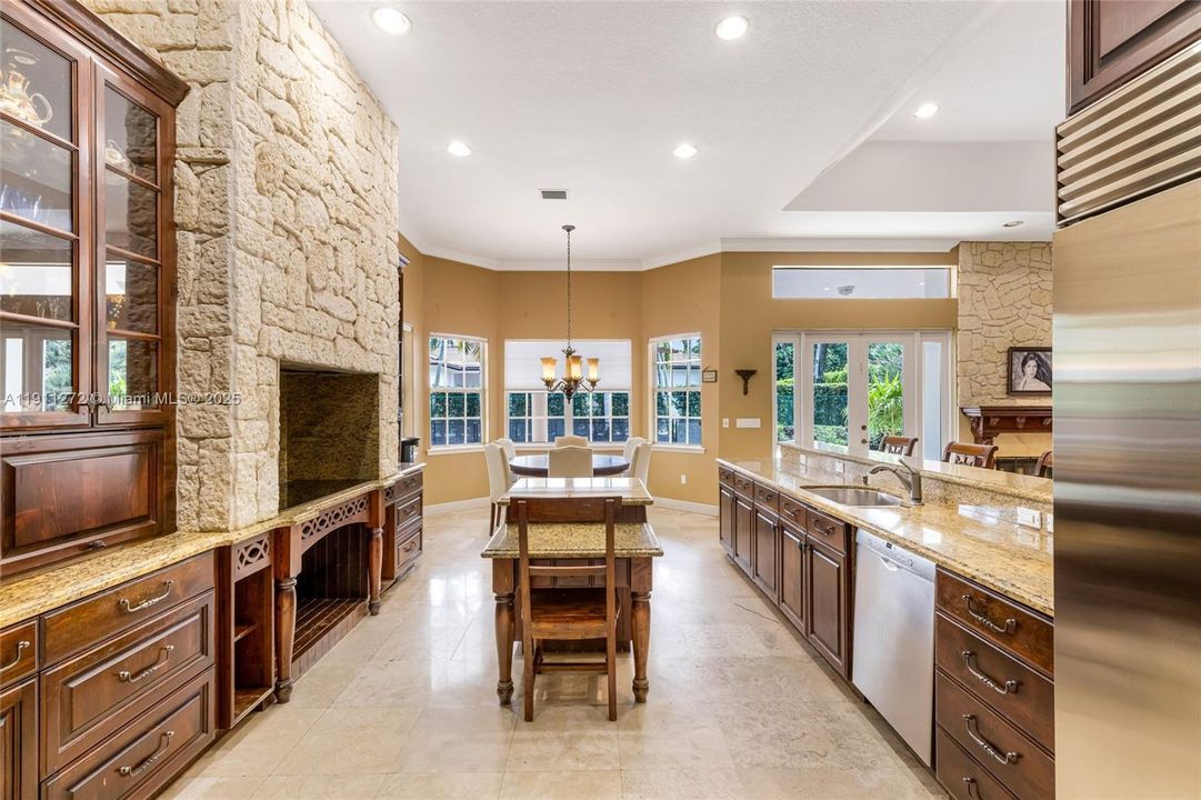 For Sale: $3,350,000 (5 beds, 4 baths, 4031 Square Feet)