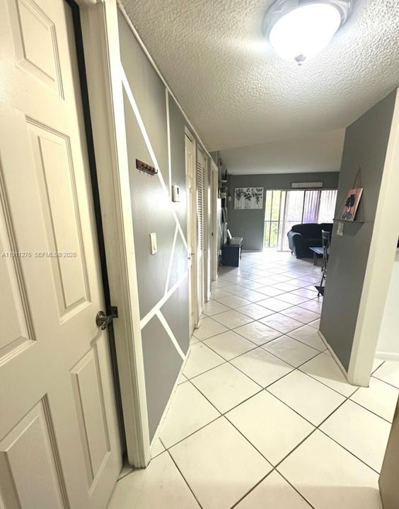 For Sale: $109,000 (1 beds, 1 baths, 783 Square Feet)