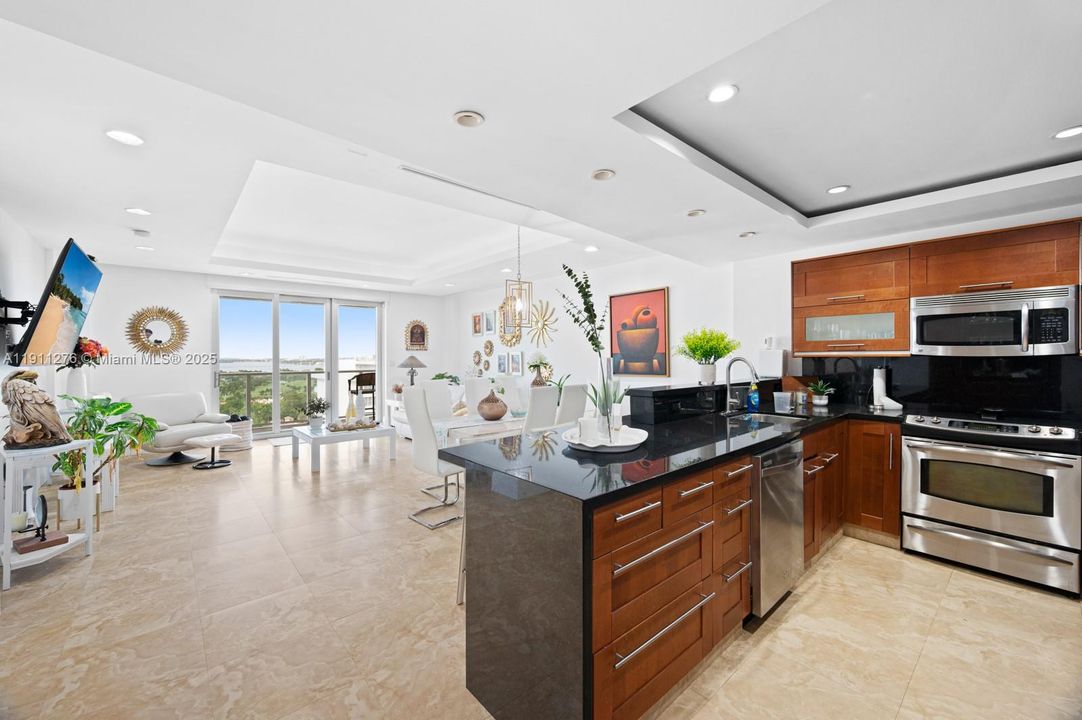 В аренду: $4,150 (2 спален, 2 ванн, 1296 Квадратных фут)