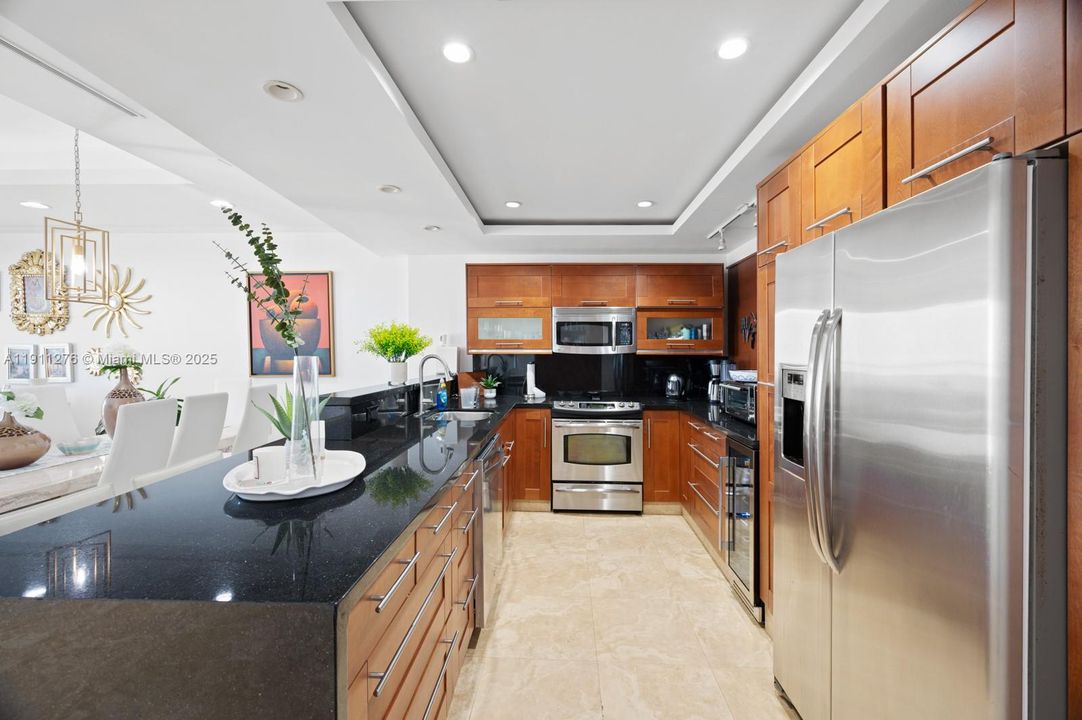 В аренду: $4,150 (2 спален, 2 ванн, 1296 Квадратных фут)