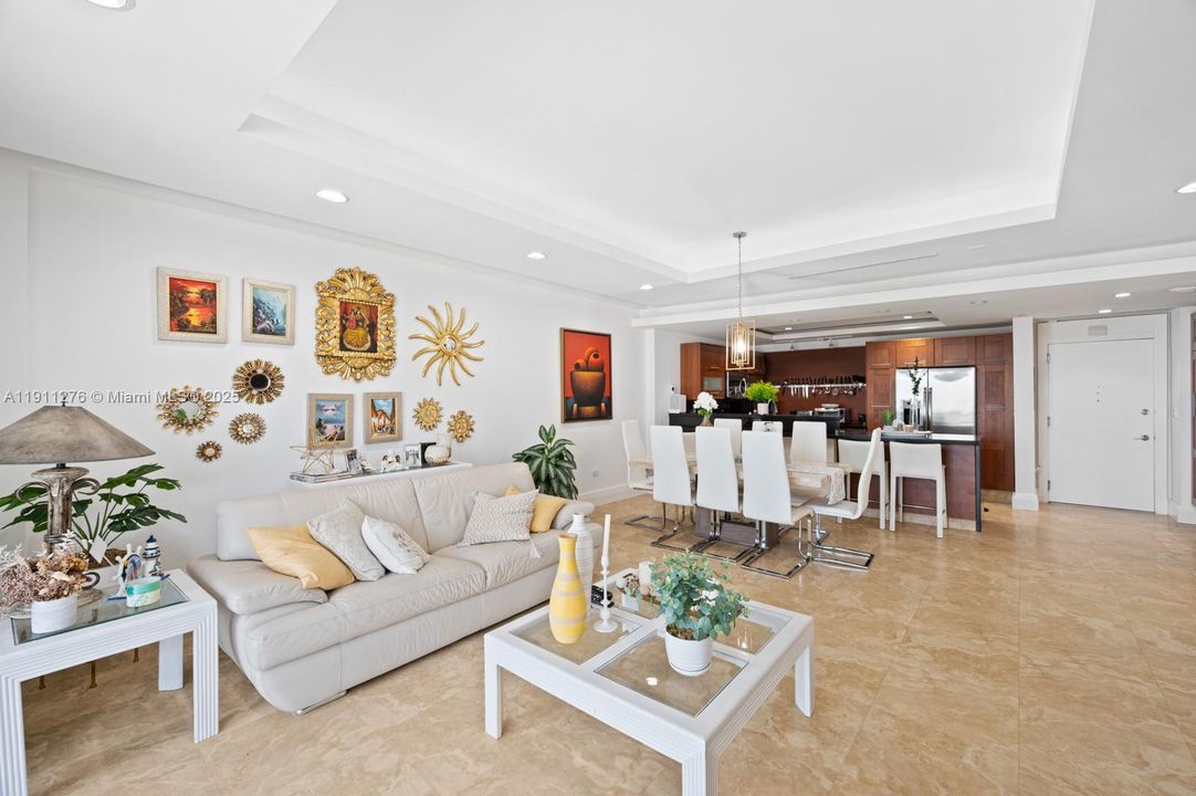 В аренду: $4,150 (2 спален, 2 ванн, 1296 Квадратных фут)