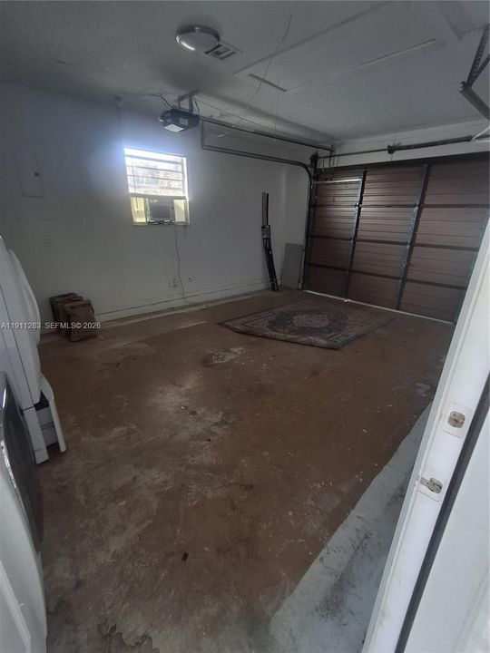 Activo con contrato: $245,000 (3 camas, 2 baños, 1160 Pies cuadrados)