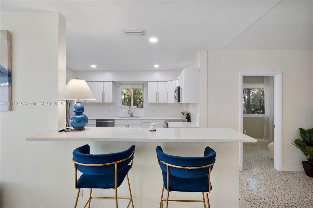 На продажу: $1,910,000 (3 спален, 2 ванн, 1771 Квадратных фут)