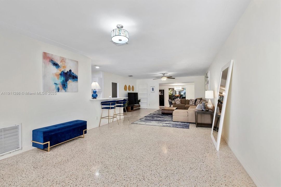 На продажу: $1,910,000 (3 спален, 2 ванн, 1771 Квадратных фут)