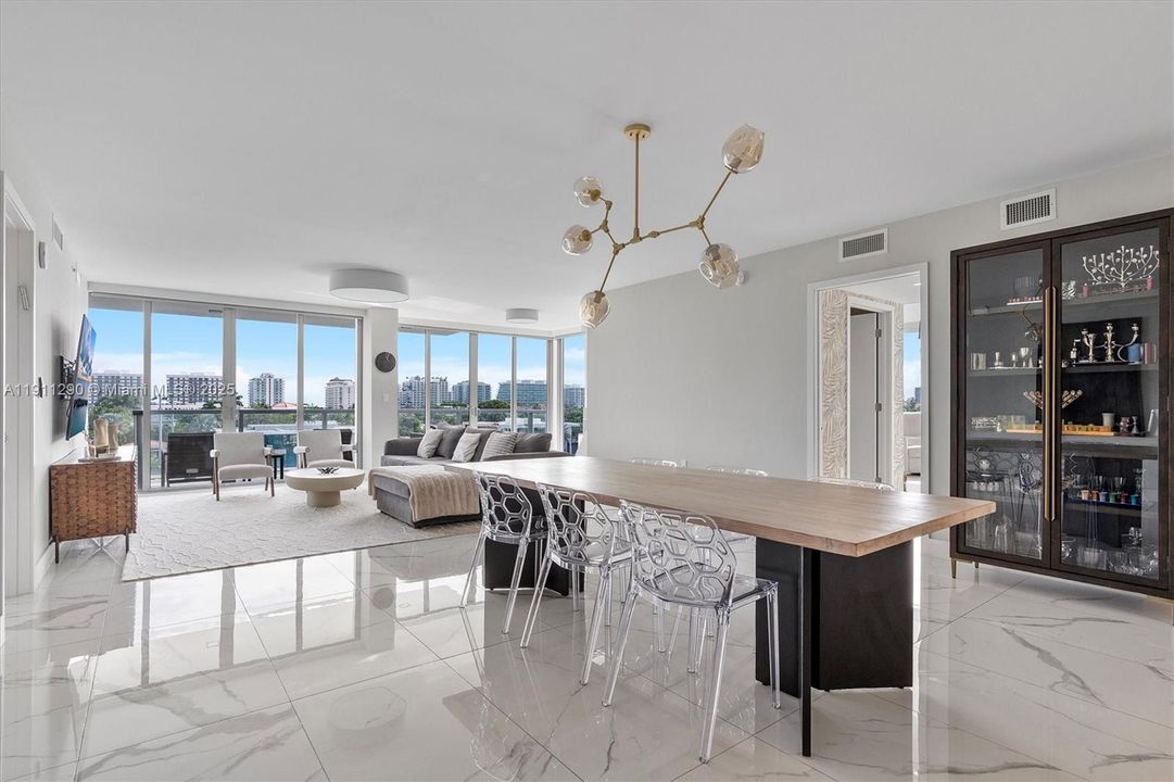 На продажу: $2,495,000 (3 спален, 3 ванн, 2089 Квадратных фут)