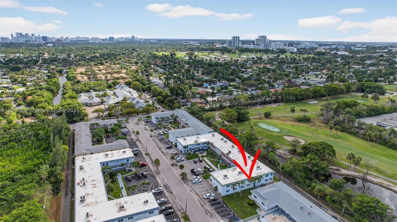 Active With Contract: $165,000 (2 beds, 1 baths, 830 Square Feet)