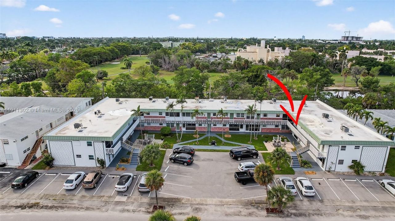 Active With Contract: $165,000 (2 beds, 1 baths, 830 Square Feet)