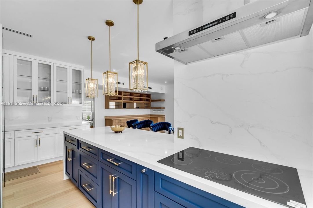 For Sale: $1,150,000 (3 beds, 1 baths, 1556 Square Feet)