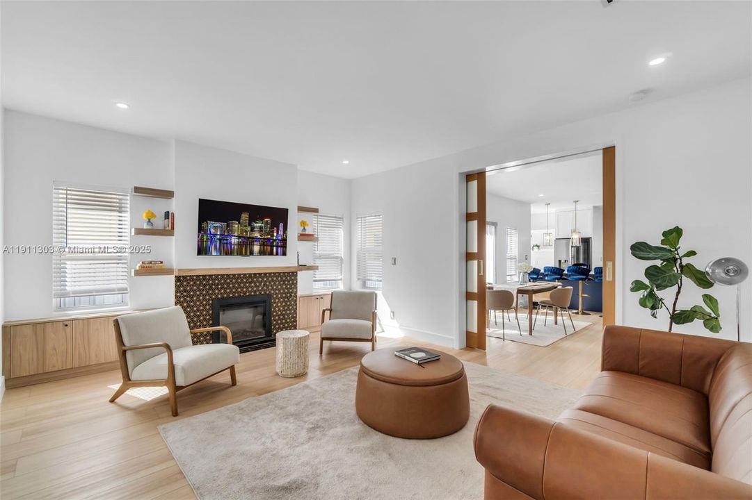 For Sale: $1,150,000 (3 beds, 1 baths, 1556 Square Feet)