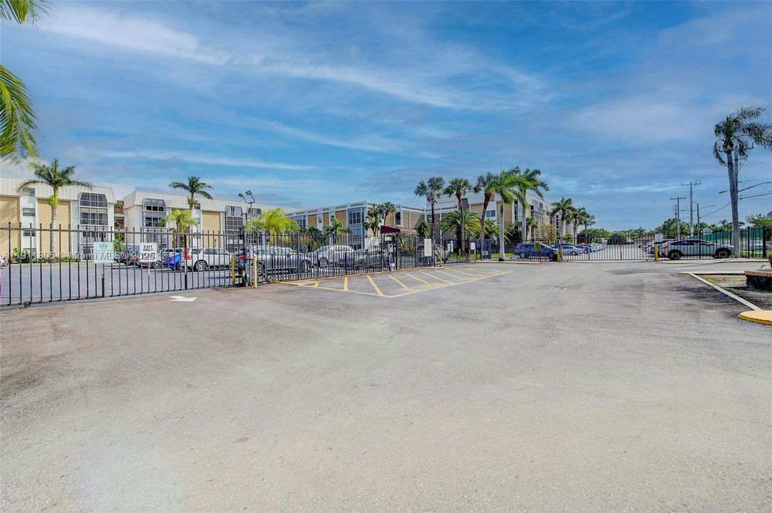 待售: $269,000 (2 贝兹, 1 浴室, 850 平方英尺)