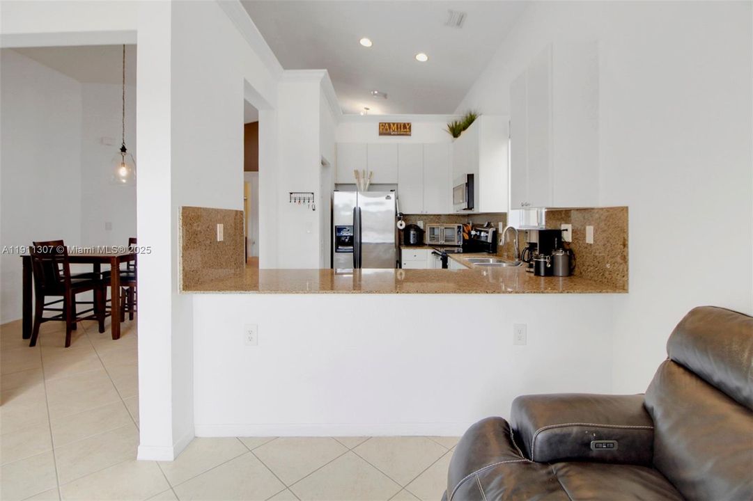 En Venta: $457,000 (3 camas, 2 baños, 1534 Pies cuadrados)