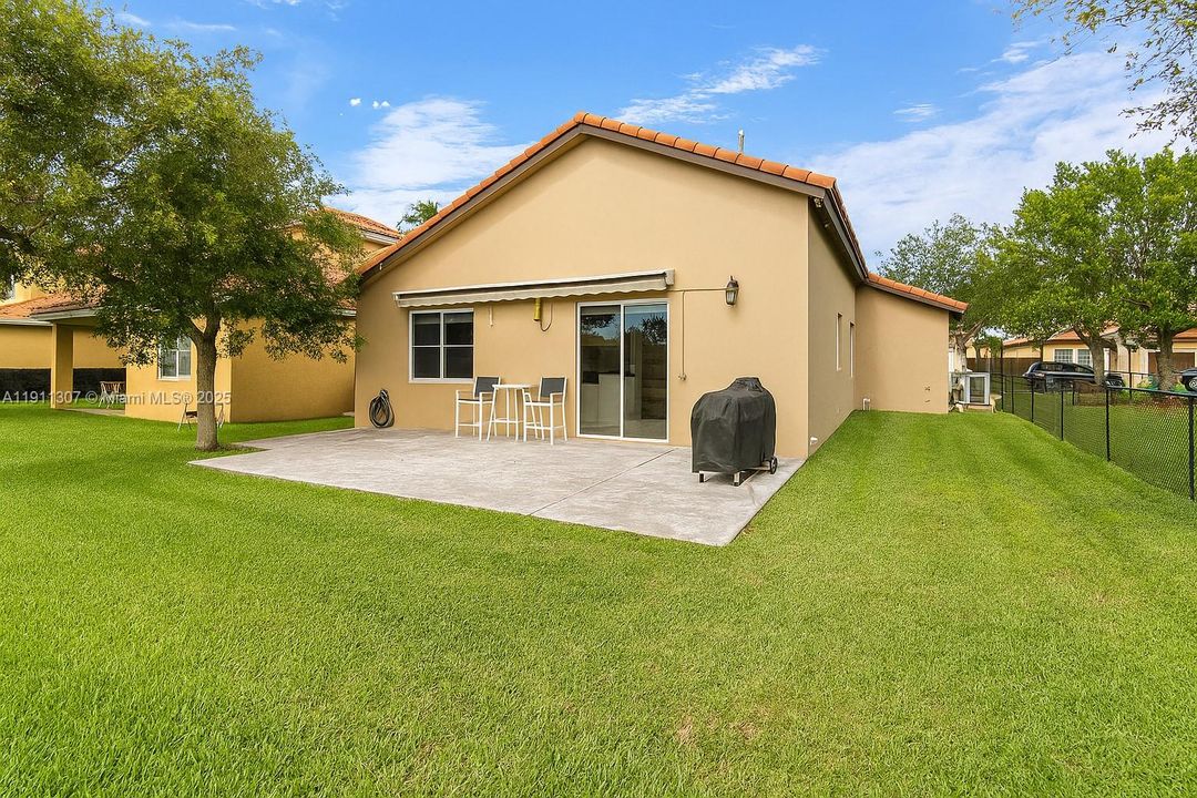 En Venta: $457,000 (3 camas, 2 baños, 1534 Pies cuadrados)