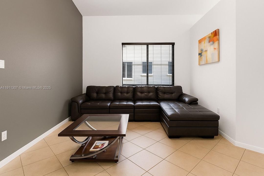 En Venta: $457,000 (3 camas, 2 baños, 1534 Pies cuadrados)