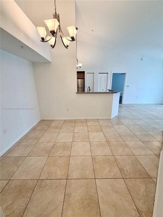 В аренду: $2,060 (2 спален, 2 ванн, 1008 Квадратных фут)