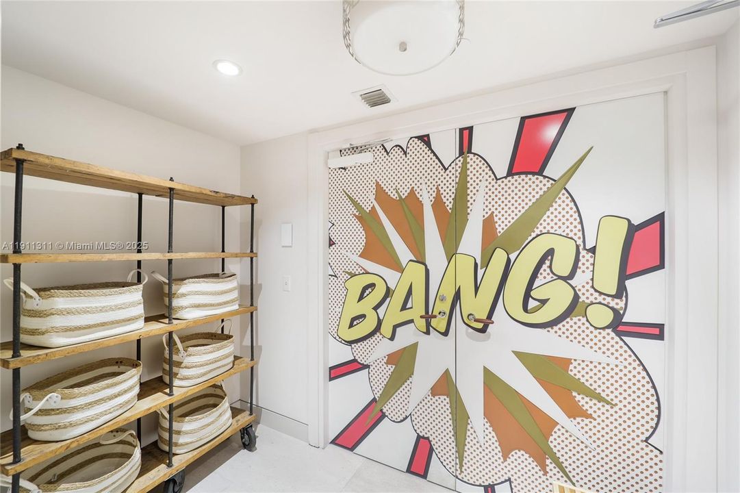 For Rent: $22,000 (3 beds, 3 baths, 2640 Square Feet)