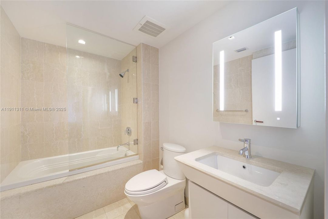 For Rent: $22,000 (3 beds, 3 baths, 2640 Square Feet)