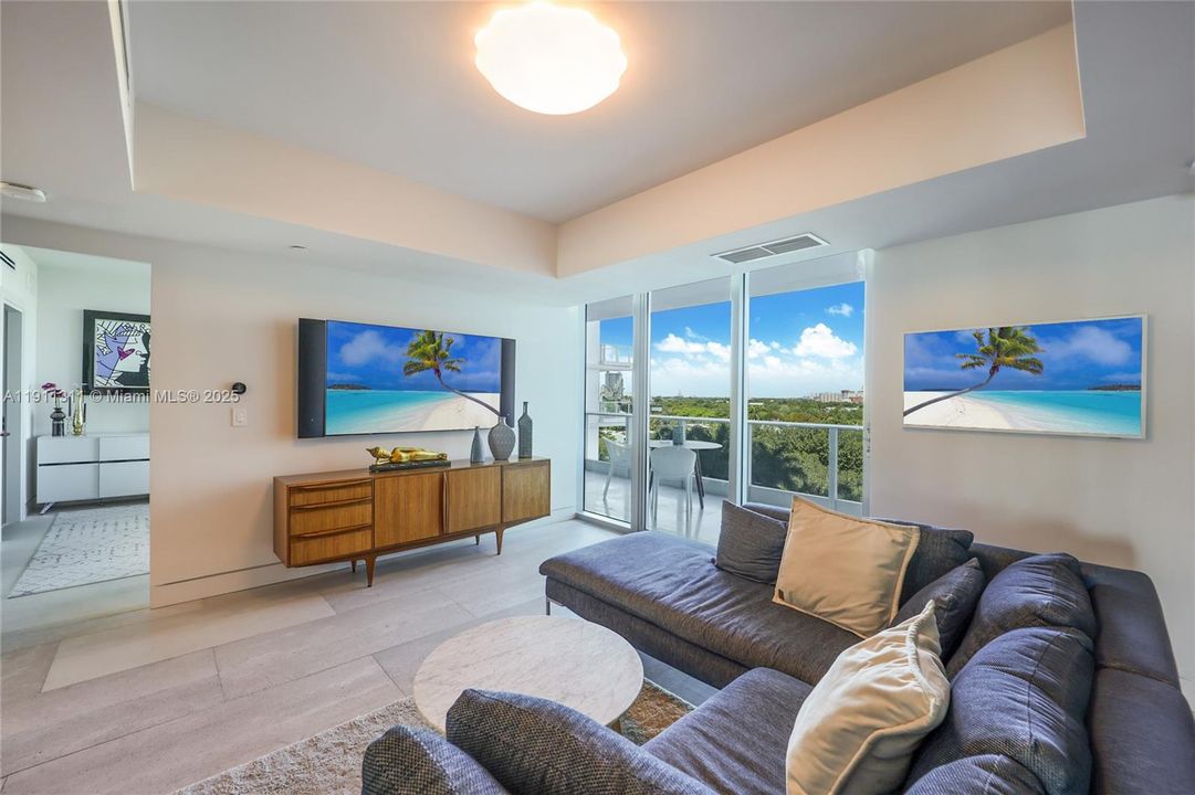 For Rent: $22,000 (3 beds, 3 baths, 2640 Square Feet)