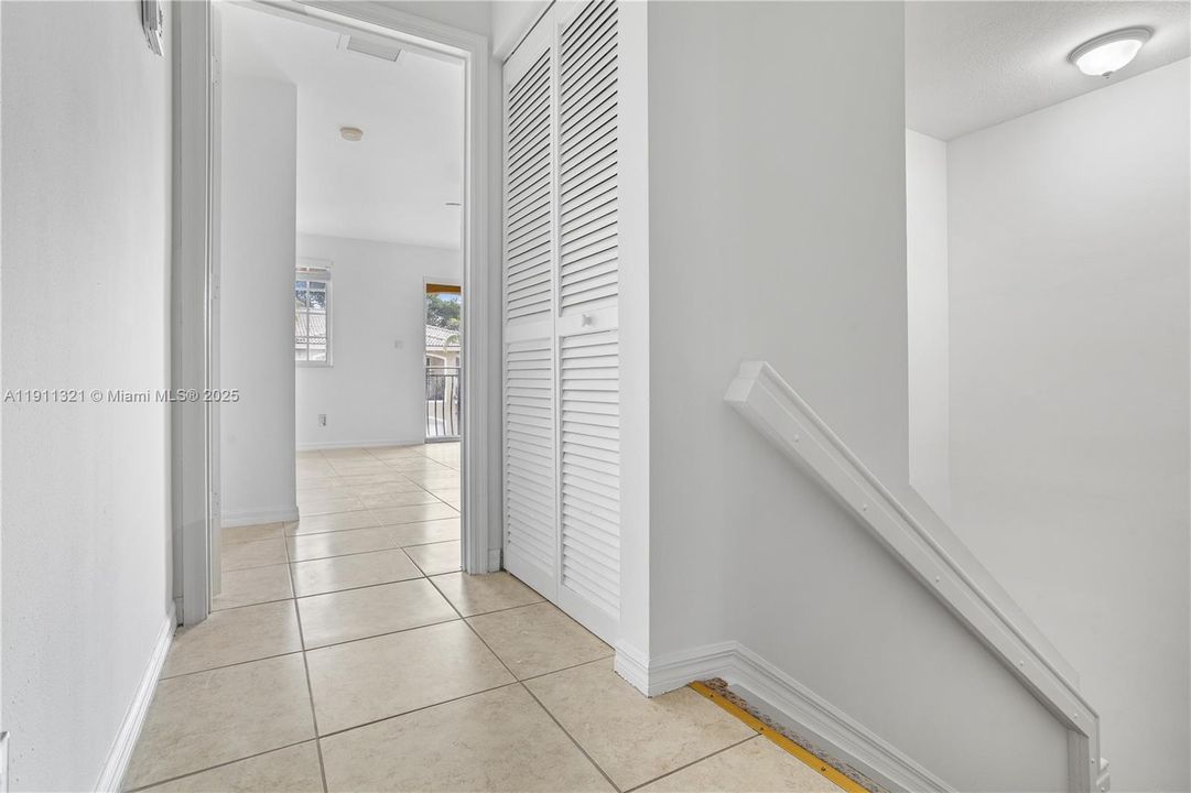 For Sale: $465,000 (3 beds, 2 baths, 1892 Square Feet)