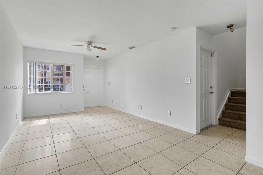 For Sale: $465,000 (3 beds, 2 baths, 1892 Square Feet)