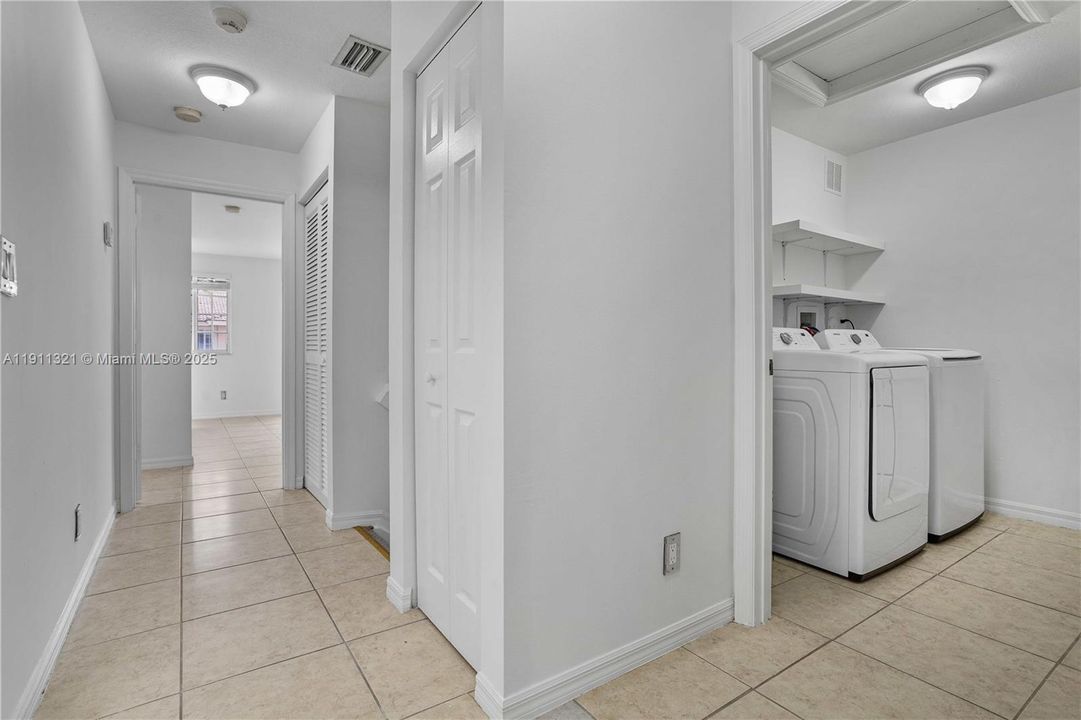 For Sale: $465,000 (3 beds, 2 baths, 1892 Square Feet)