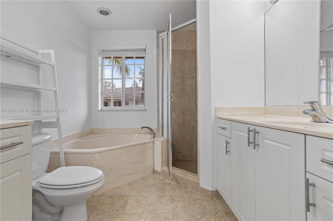 For Sale: $465,000 (3 beds, 2 baths, 1892 Square Feet)