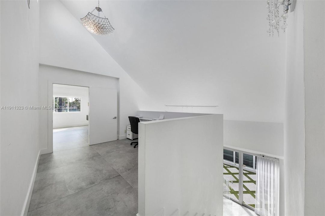 For Sale: $3,990,000 (5 beds, 5 baths, 4126 Square Feet)