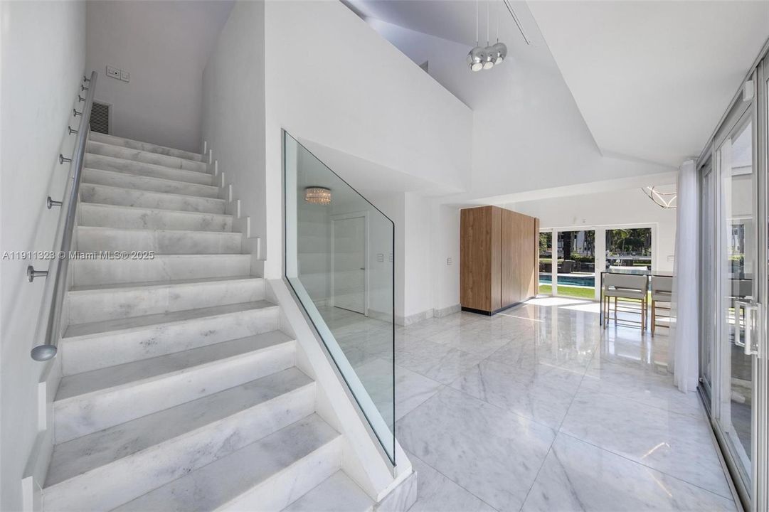 For Sale: $3,990,000 (5 beds, 5 baths, 4126 Square Feet)