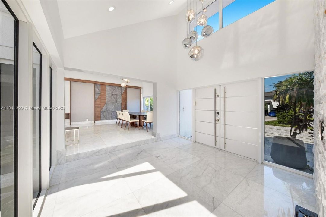 For Sale: $3,990,000 (5 beds, 5 baths, 4126 Square Feet)