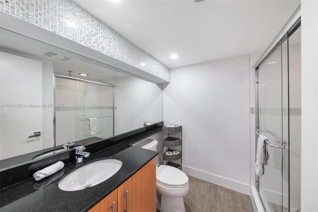 For Sale: $3,990,000 (5 beds, 5 baths, 4126 Square Feet)