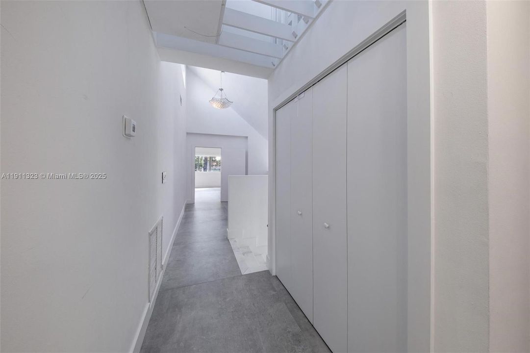 For Sale: $3,990,000 (5 beds, 5 baths, 4126 Square Feet)