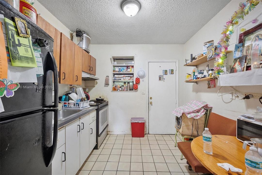 En Venta: $599,000 (0 camas, 0 baños, 1352 Pies cuadrados)