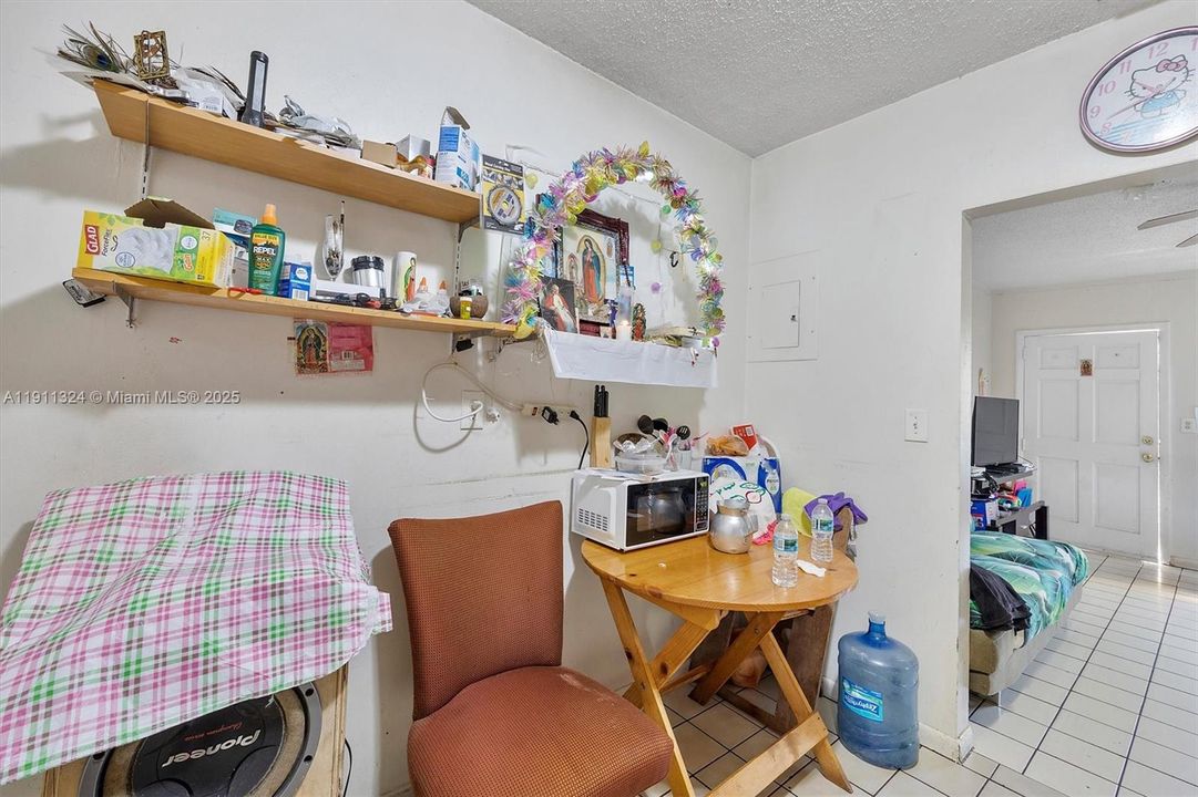 En Venta: $599,000 (0 camas, 0 baños, 1352 Pies cuadrados)