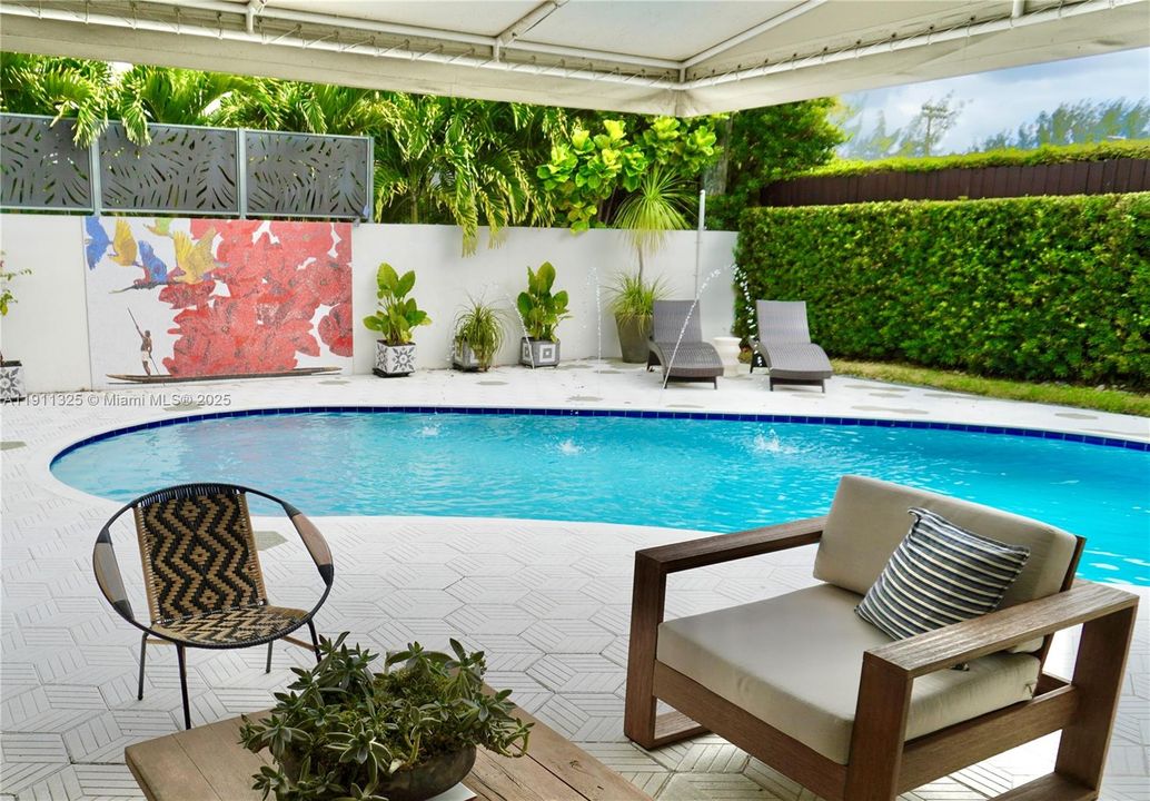 出租: $22,000 (4 贝兹, 4 浴室, 3110 平方英尺)