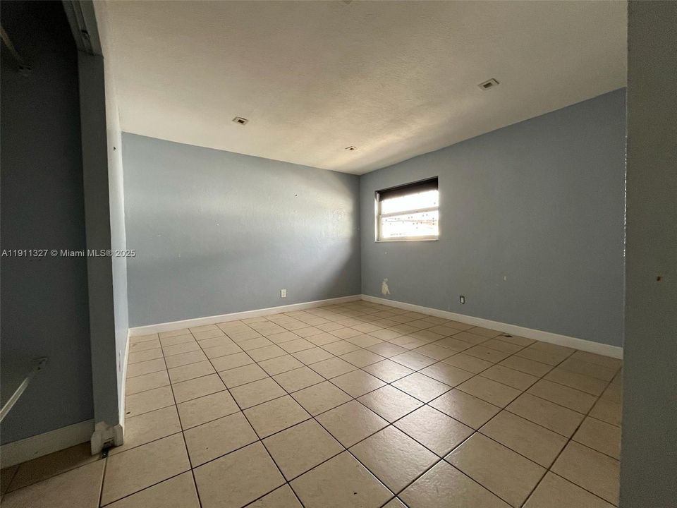 待售: $1,615,000 (0 贝兹, 0 浴室, 4855 平方英尺)