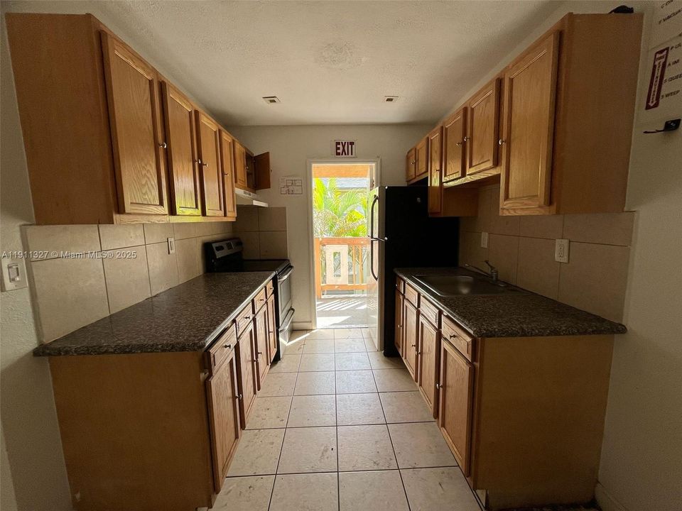 待售: $1,615,000 (0 贝兹, 0 浴室, 4855 平方英尺)