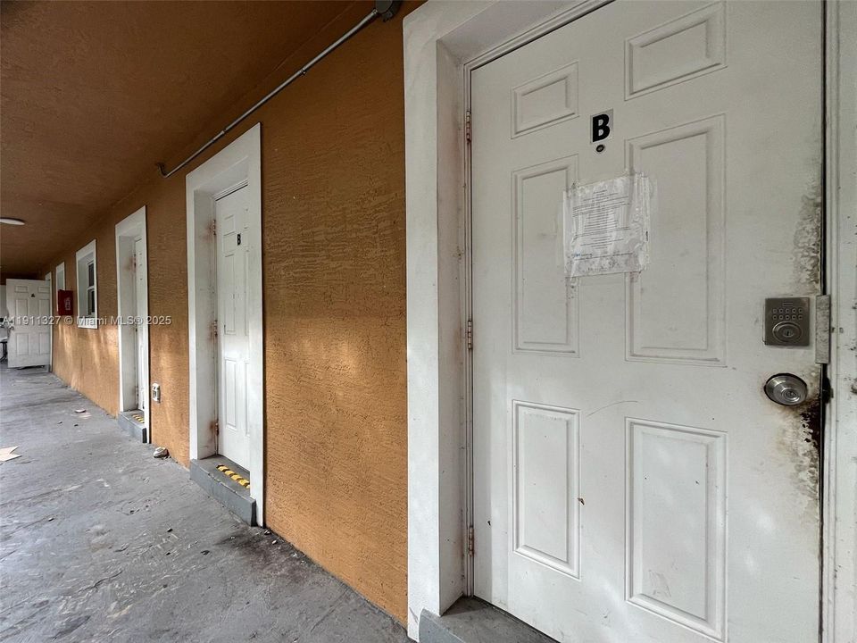 待售: $1,615,000 (0 贝兹, 0 浴室, 4855 平方英尺)