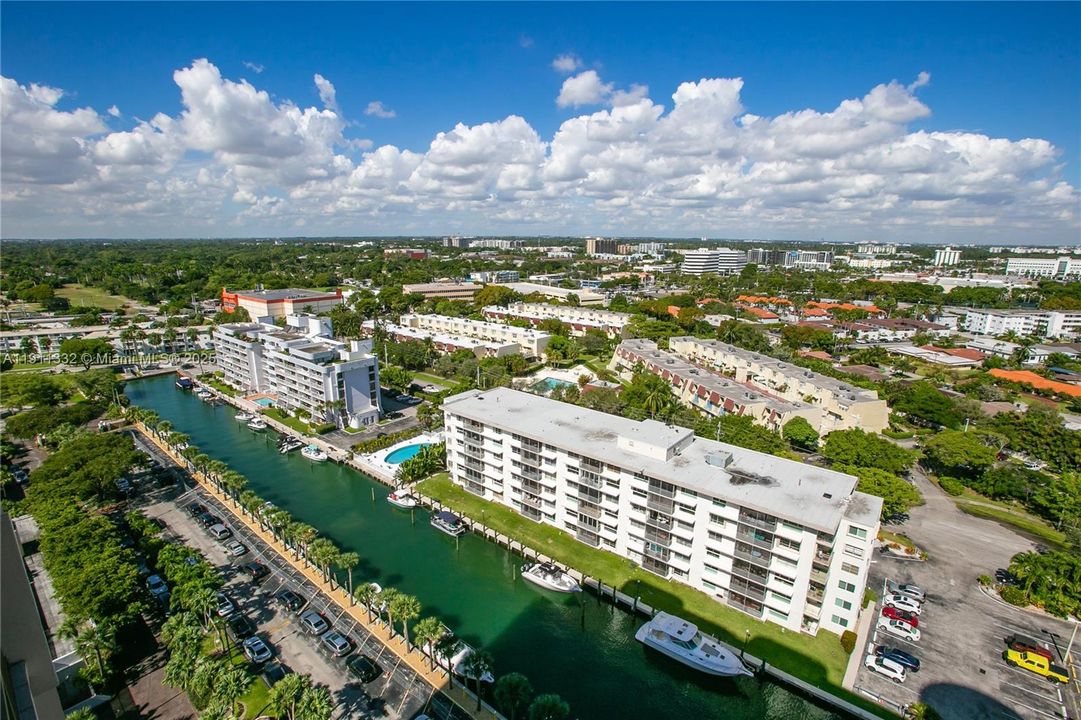 Active With Contract: $239,000 (2 beds, 3 baths, 1950 Square Feet)