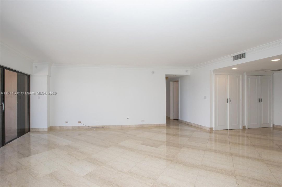 Active With Contract: $239,000 (2 beds, 3 baths, 1950 Square Feet)