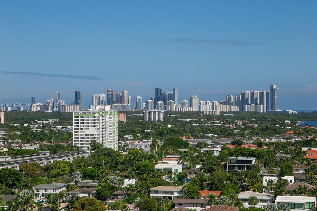 Active With Contract: $239,000 (2 beds, 3 baths, 1950 Square Feet)