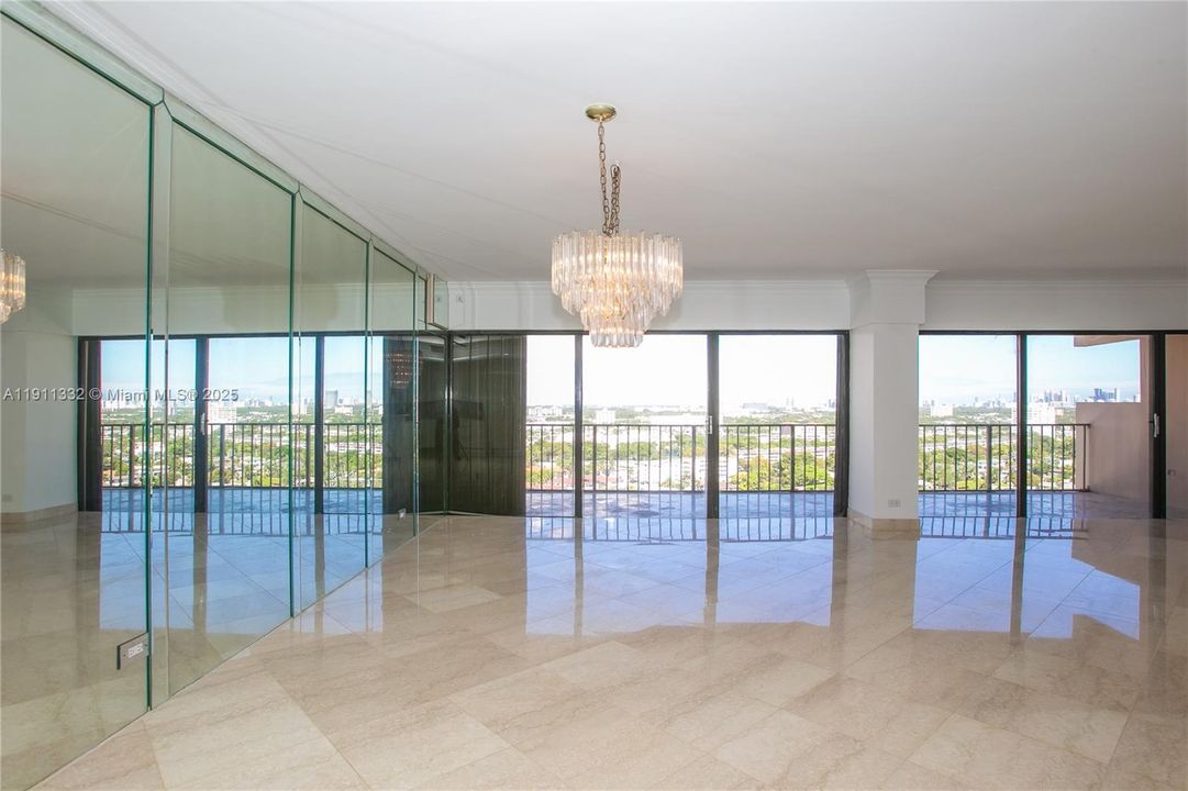 Active With Contract: $239,000 (2 beds, 3 baths, 1950 Square Feet)