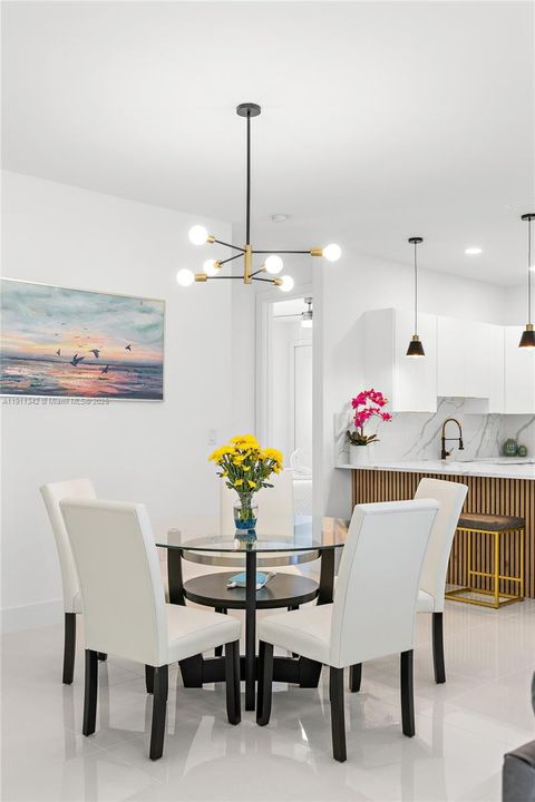 For Sale: $460,000 (3 beds, 3 baths, 1894 Square Feet)