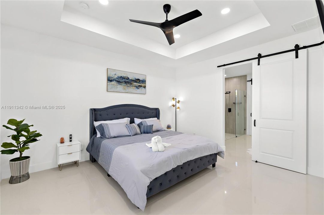 For Sale: $460,000 (3 beds, 3 baths, 1894 Square Feet)