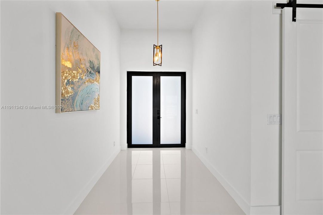 For Sale: $460,000 (3 beds, 3 baths, 1894 Square Feet)