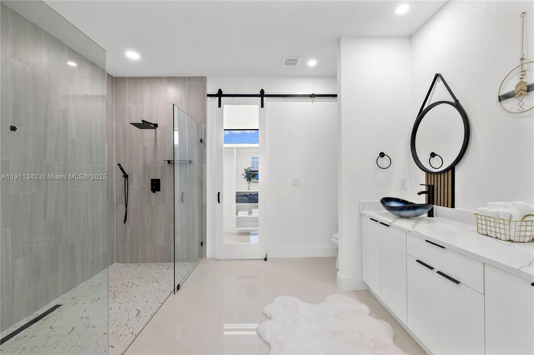 For Sale: $460,000 (3 beds, 3 baths, 1894 Square Feet)