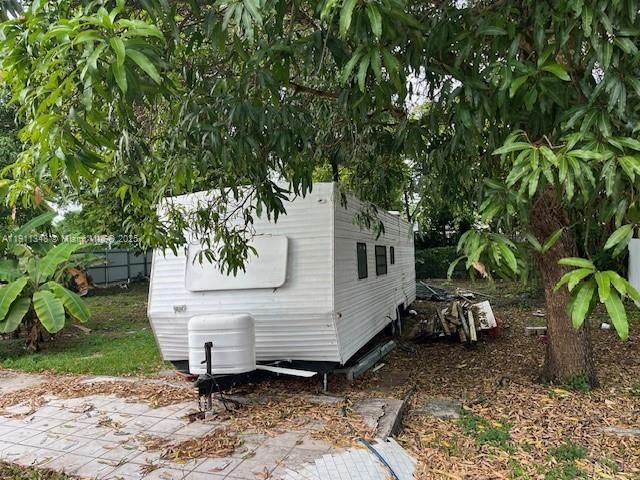 Activo con contrato: $325,000 (3 camas, 1 baños, 1152 Pies cuadrados)