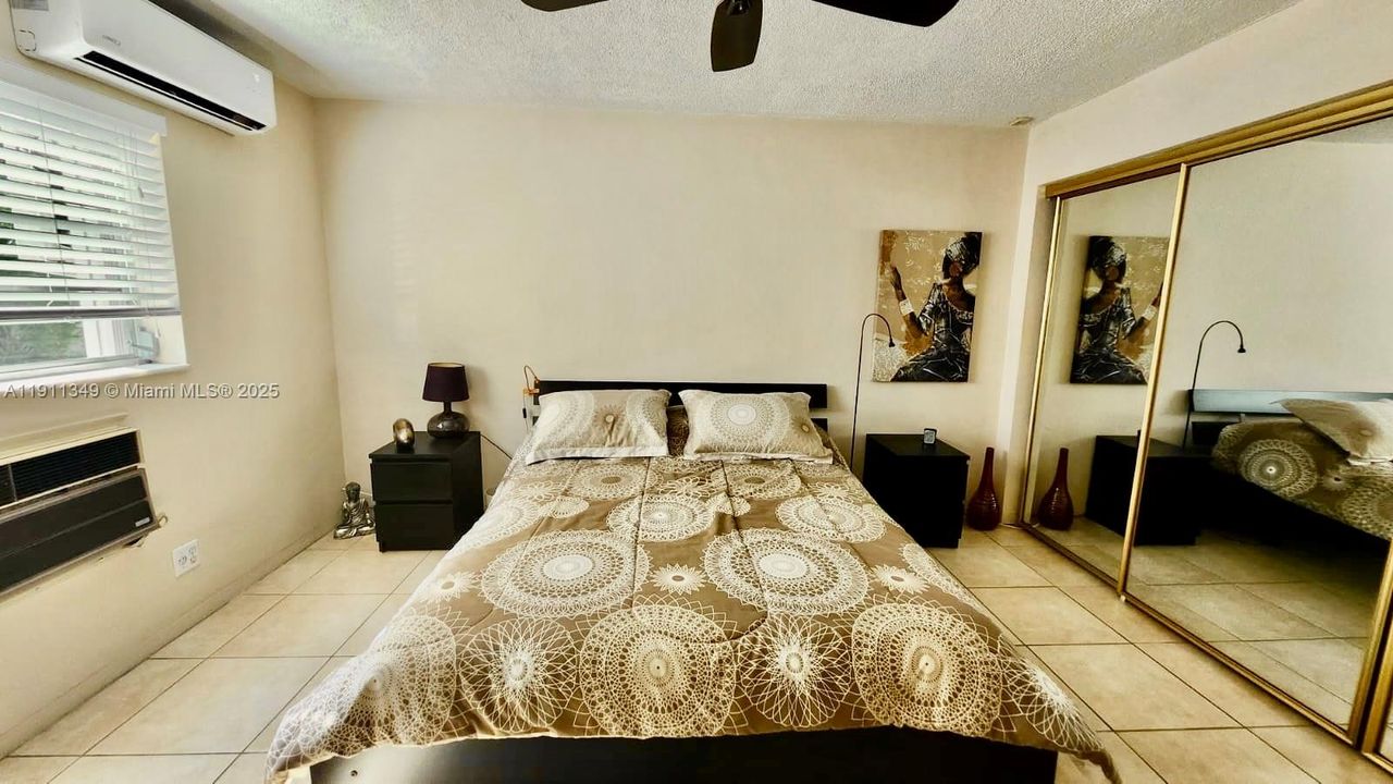 待售: $128,000 (1 贝兹, 1 浴室, 650 平方英尺)