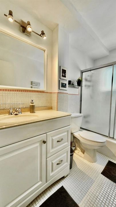 待售: $128,000 (1 贝兹, 1 浴室, 650 平方英尺)