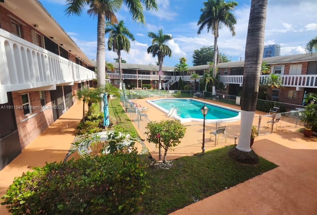 待售: $128,000 (1 贝兹, 1 浴室, 650 平方英尺)